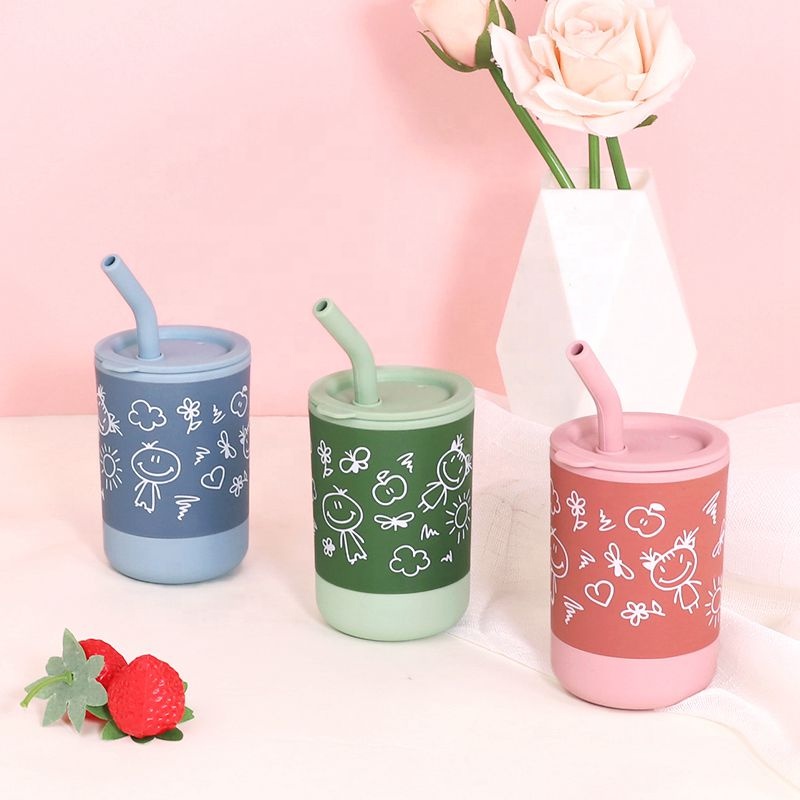 Gobelets en silicone pour tout-petits – Anti-d&eacute;versement, paille et couvercle