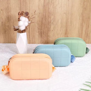 Bolsa de maquillaje de silicona impermeable de gran capacidad, bolsa de almacenamiento de cosm&eacute;ticos multifuncional a la moda con cremallera